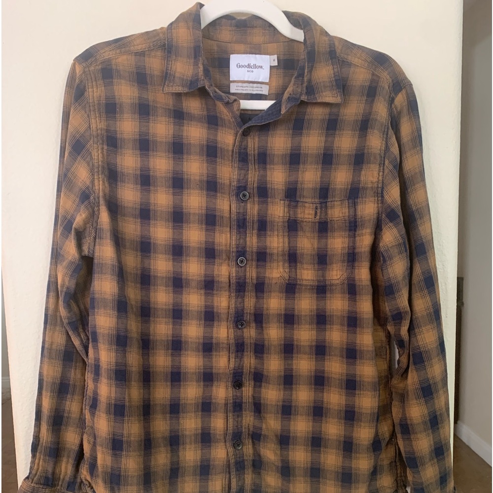 Men's Medium Brown Checkered Button-Down Long Sleeved Shirt by Good Fellow & Co